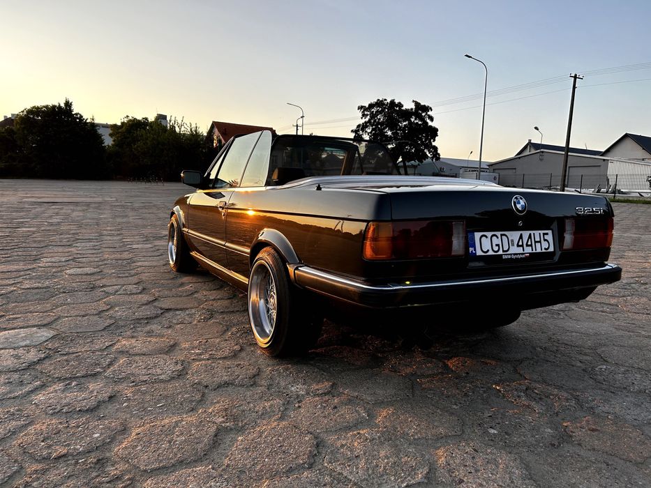 E30 Cabrio 325i m20b25 Sedan 2d Sportsitze MT 1 Diamantschwarz Europa