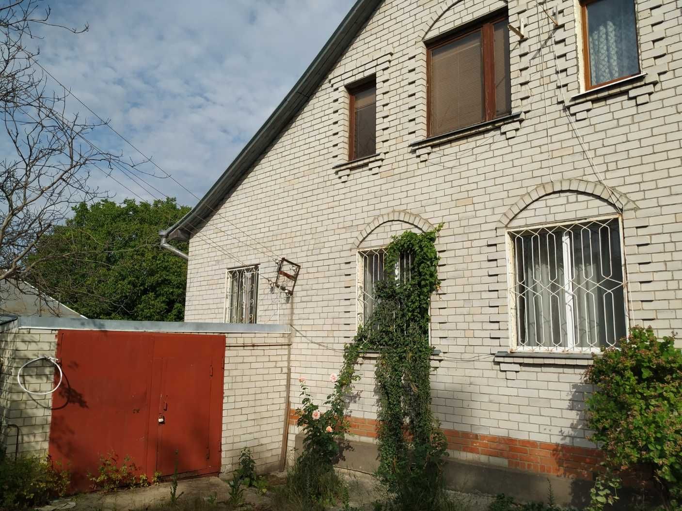 Продам будинок 2 поверхи Коротич