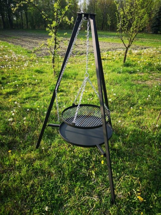 Grill ogrodowy TRÓJNÓG + Palenisko (masywny)