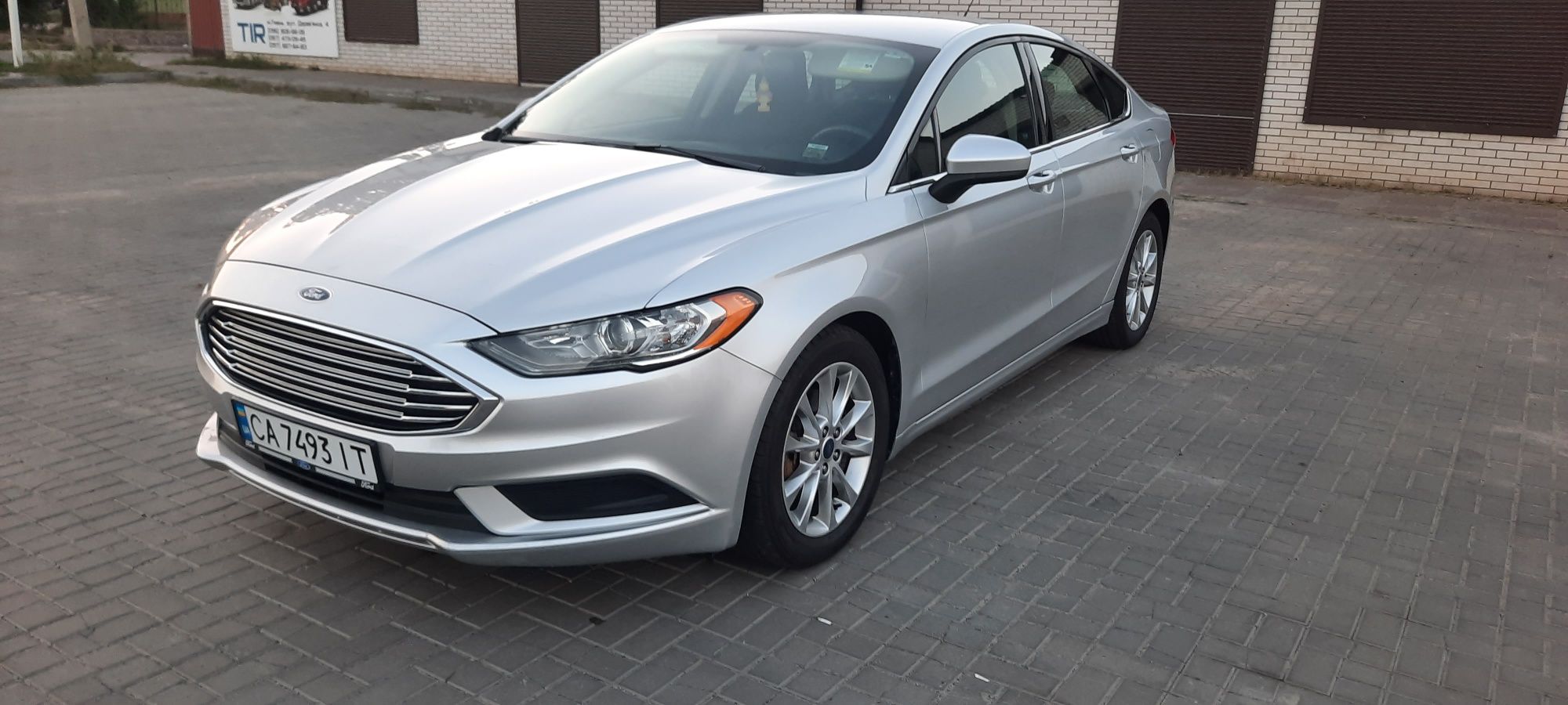 Продам Ford Fusion SE 2016 рест 2.5 газ-бензин