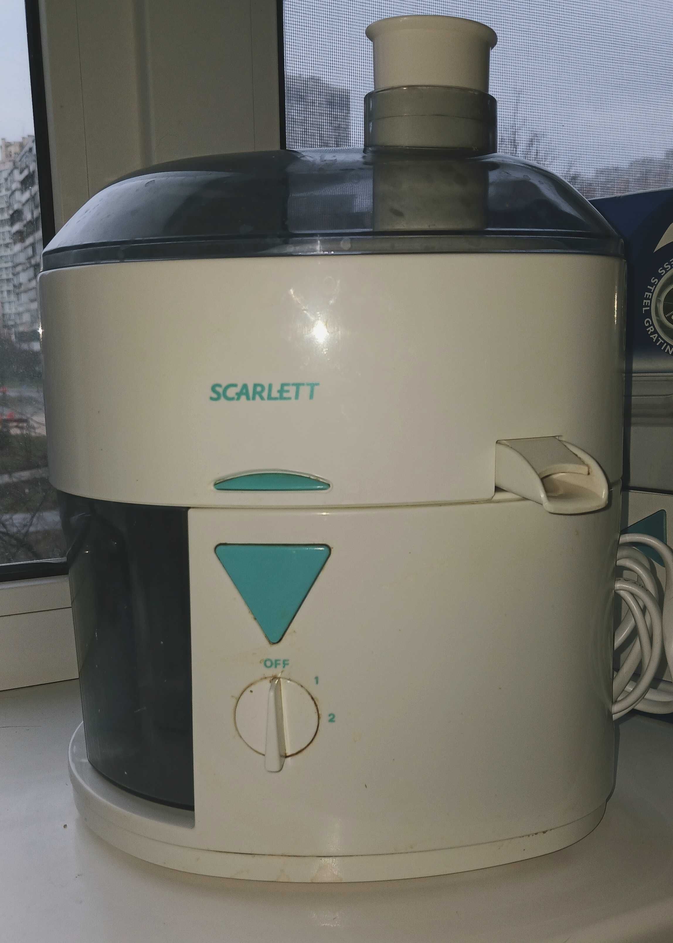 Соковижималка  SCARLETT  CS011