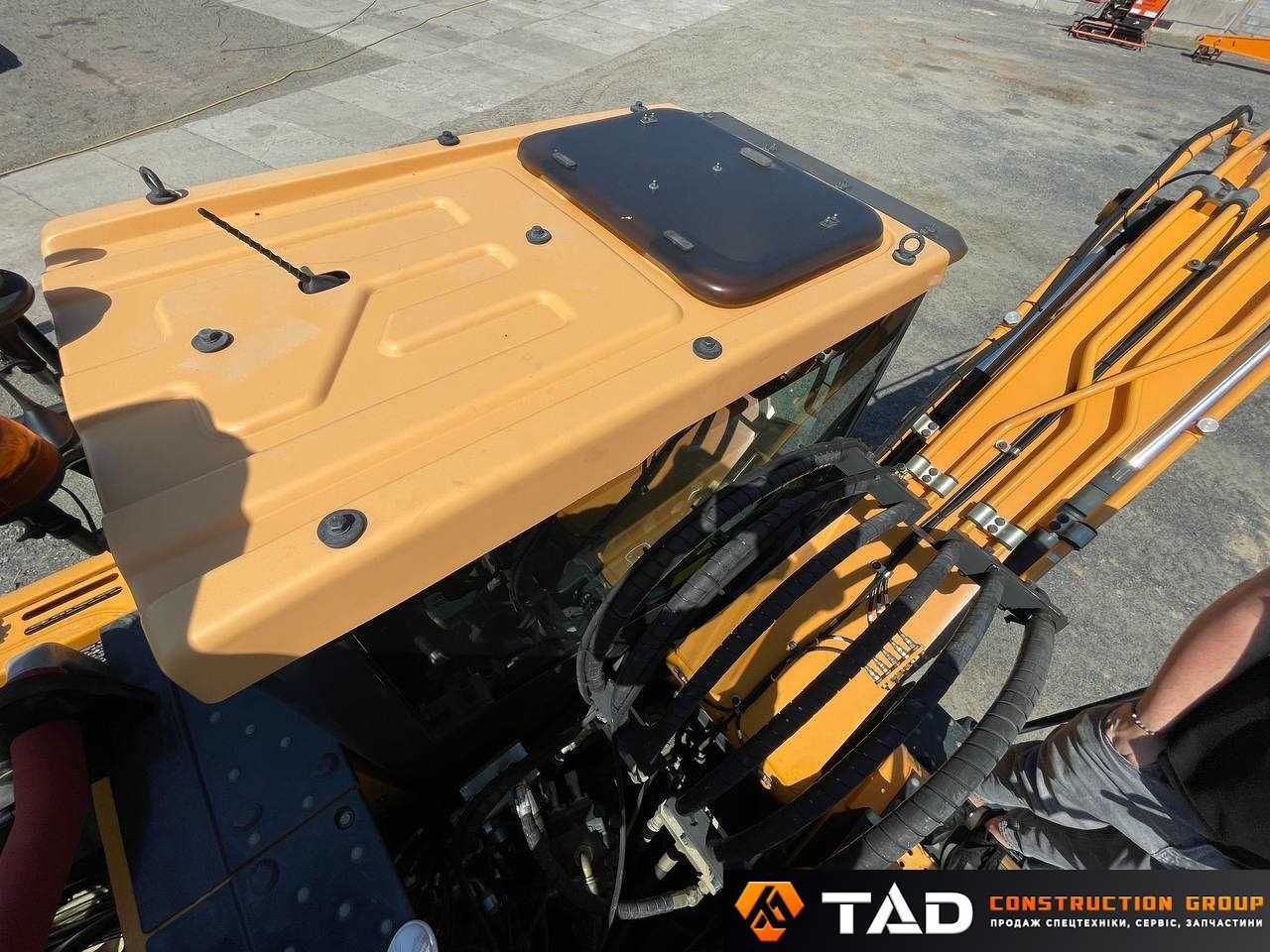 Колісний екскаватор Hyundai HW160