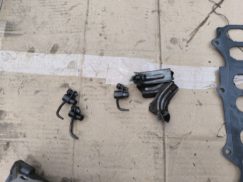 Запчастини двигуна лексус іс 220