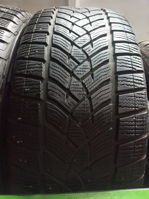 Резина зима 235.55 р17