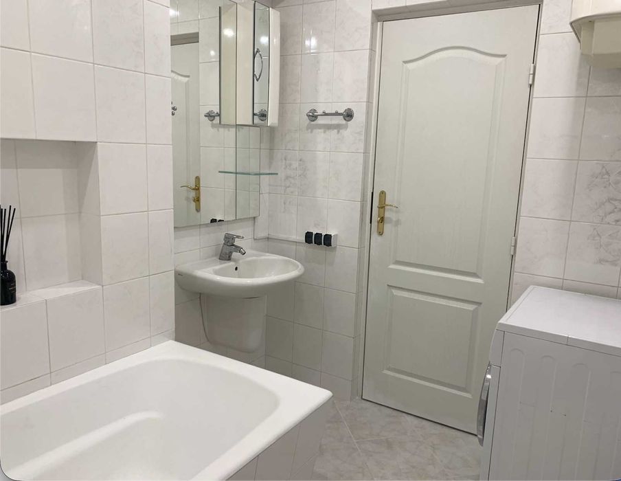 Двокімнатна квартира в центрі - без блекаута !