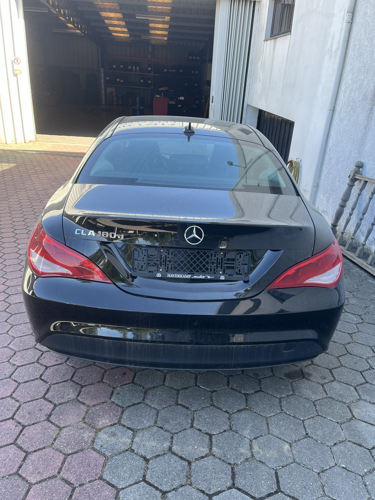 Mercedes-benz CLA 180d