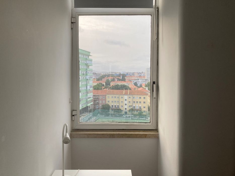 Quarto na Av Estados Unidos da América