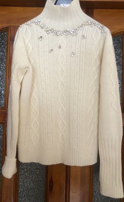 PINKO.Оригинал . Италия . Шерсть. Новый . М.