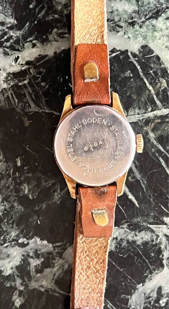 Часы наручные женские винтажные EDOX механические