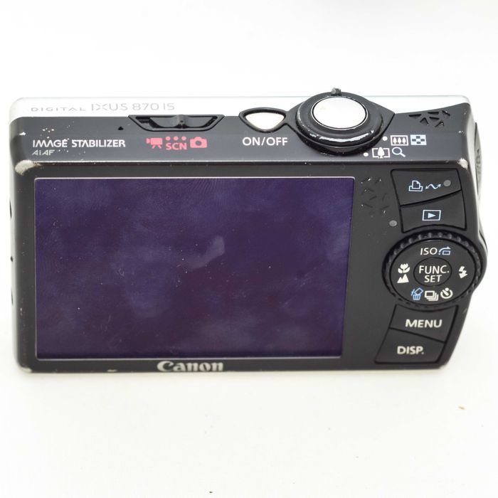 Canon IXUS 870 IS Digital Camera + Canon WP-DC26 Underwater Housing