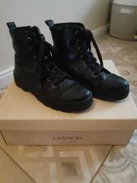 Buty jesień-zima dla dziewczynki r 34  firmy Lasocki