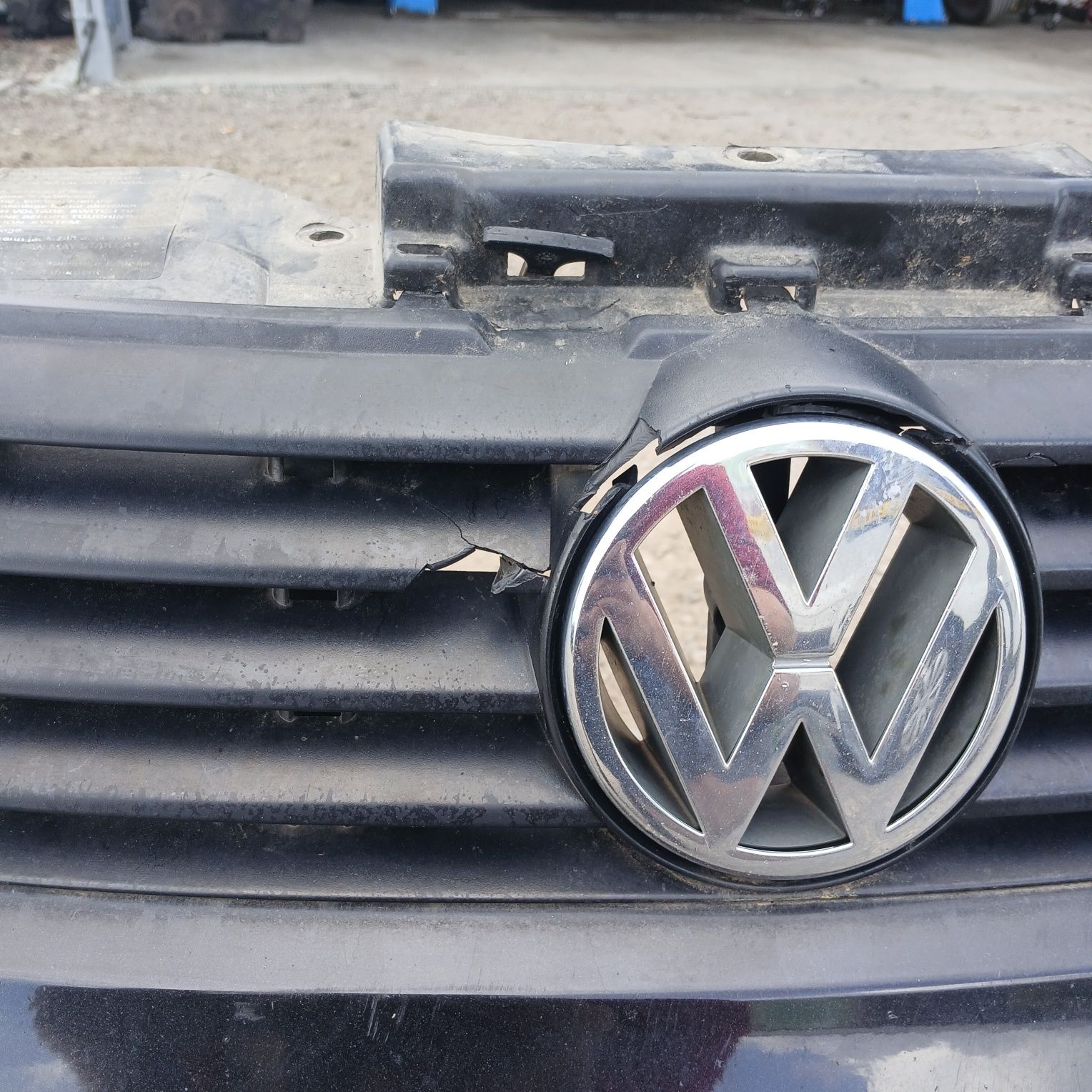 Zderzak przedni VW Passat b5 czarny xenon
