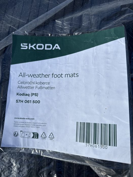 Komplet oryginalnych gumowych dywanikow skoda kodiaq 2