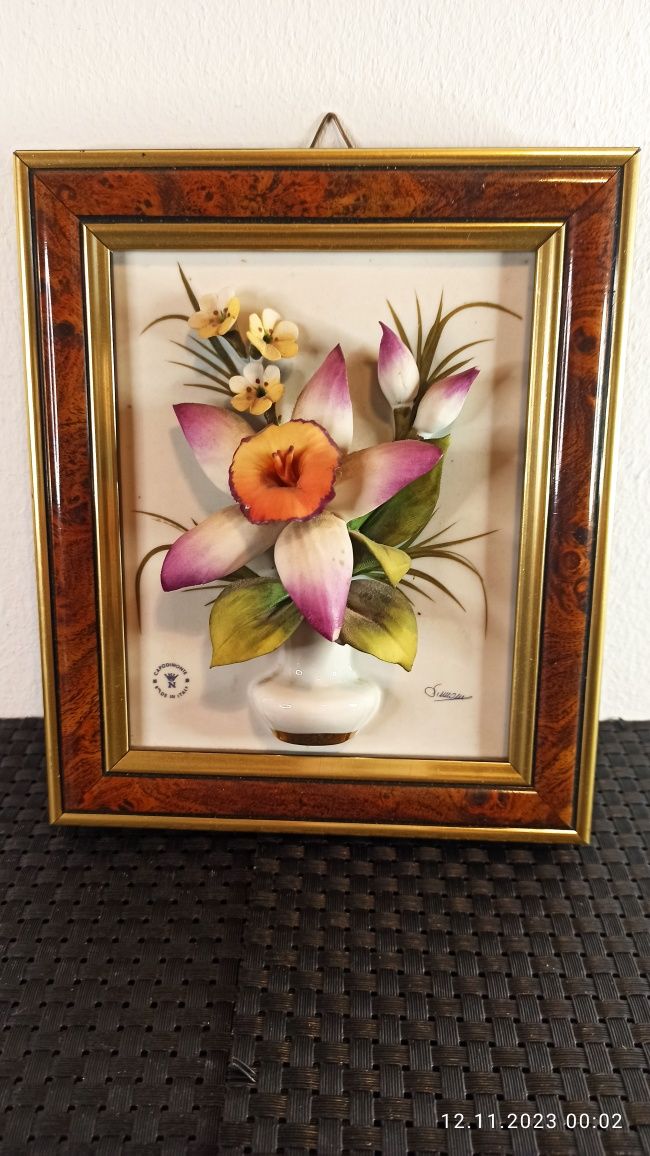 Porcelana Capodimonte obraz z porcelanowymi kwiatami  projekt Simonn
