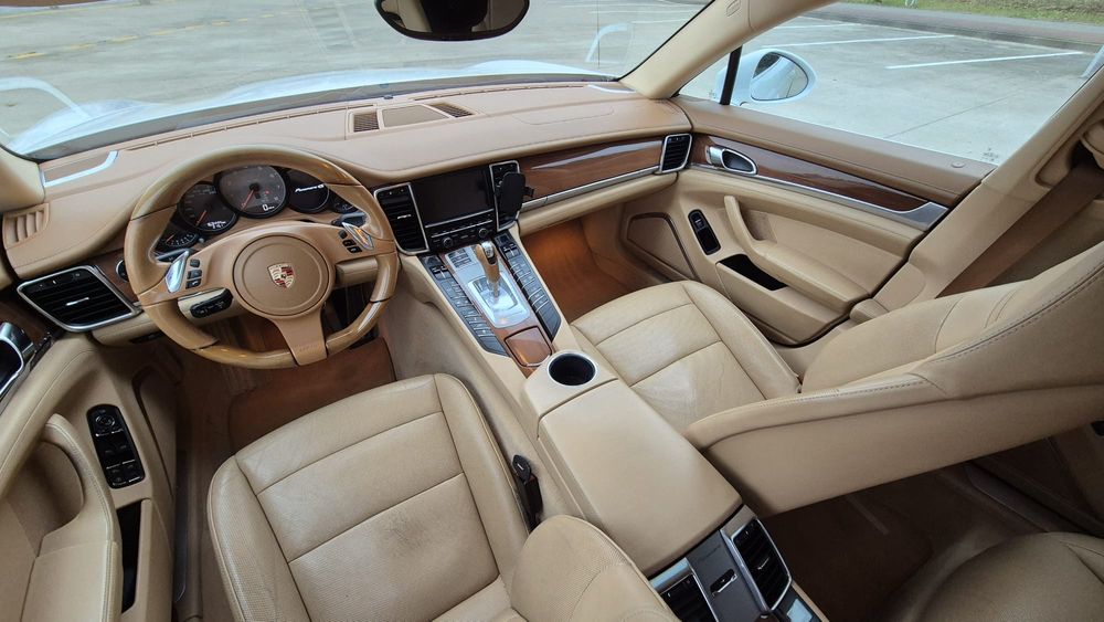 Porsche Panamera 4S 4.8 V8 400 KM