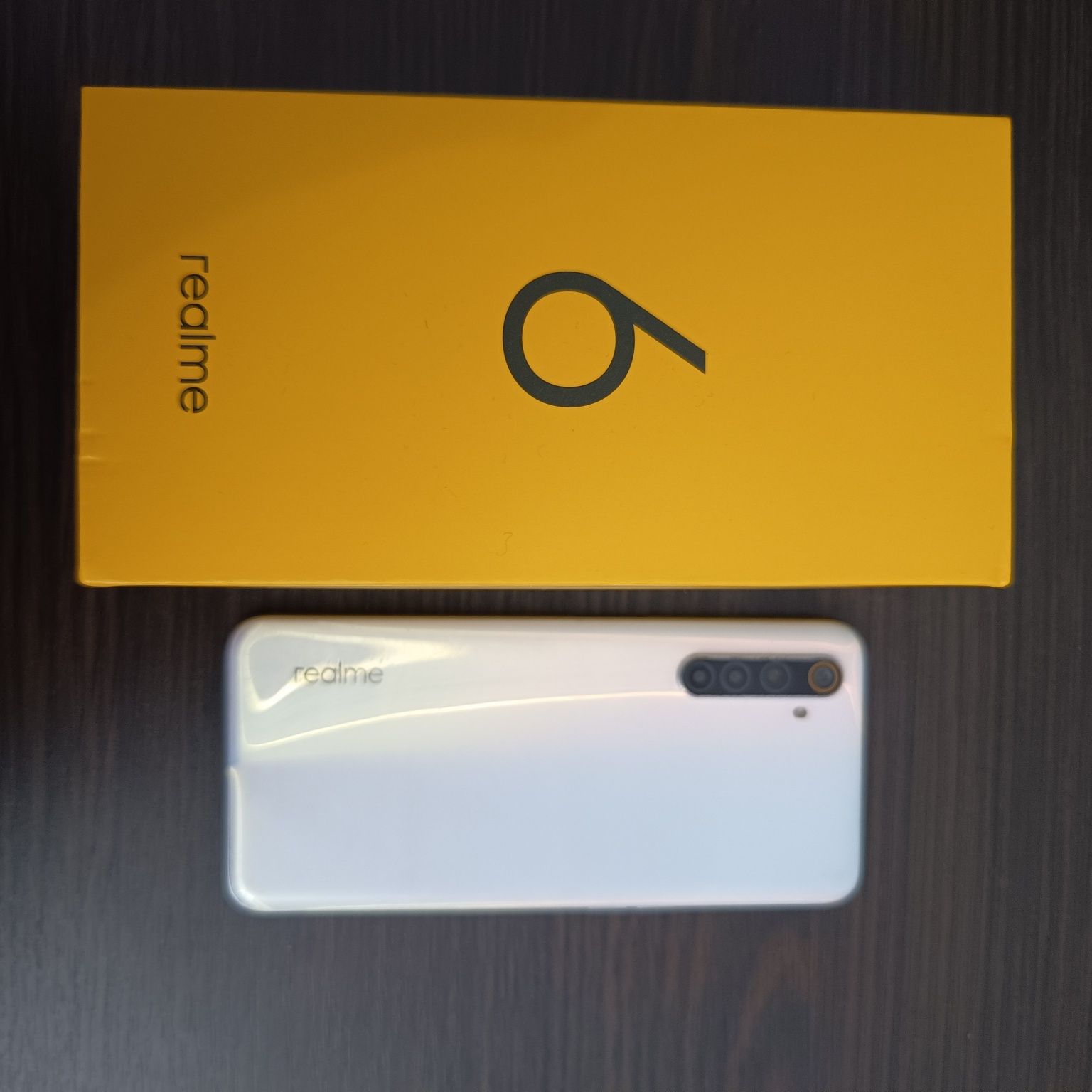 Смартфон Realme 6 8/128