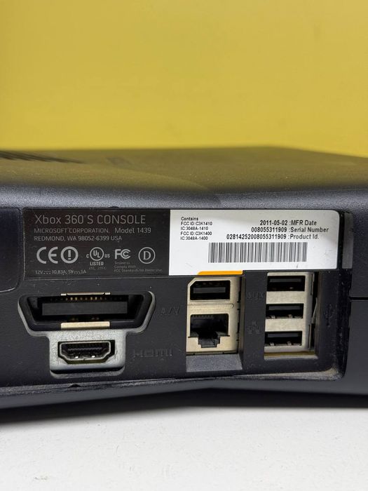 Игровая консоль Xbox 360 S (Slim) в отличном состоянии