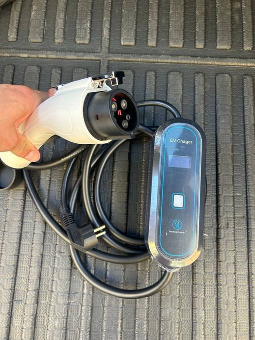 Зарядний пристрій Type 1 для Nissan Leaf, Bolt, Mach-E, Tesla