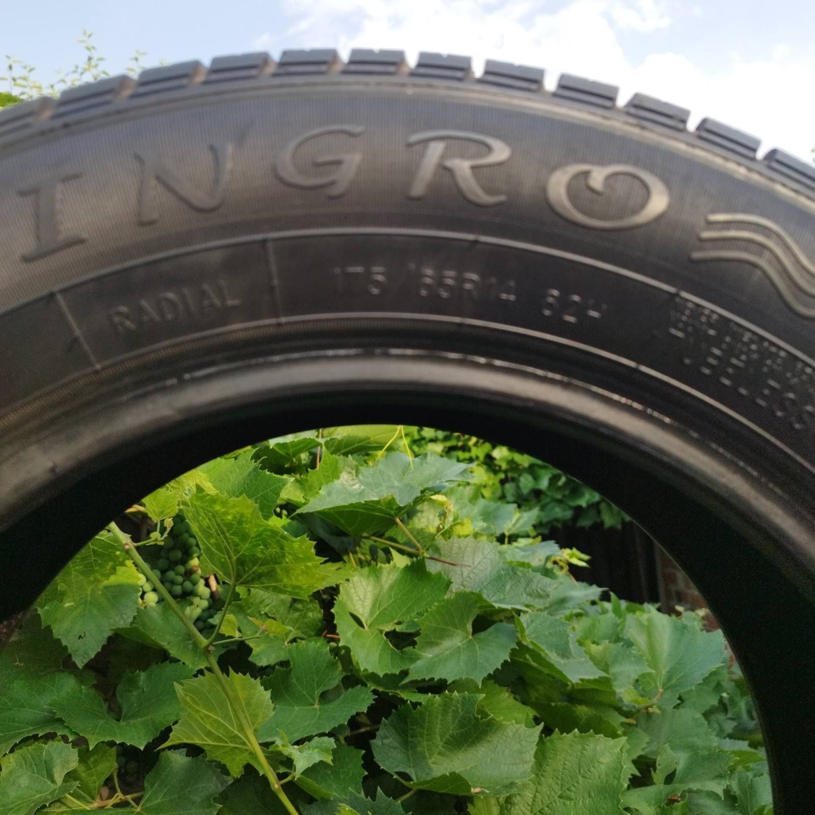 Продам бу резина R14
