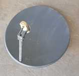 Antena satelitarna z uchwytem i konwerterem
