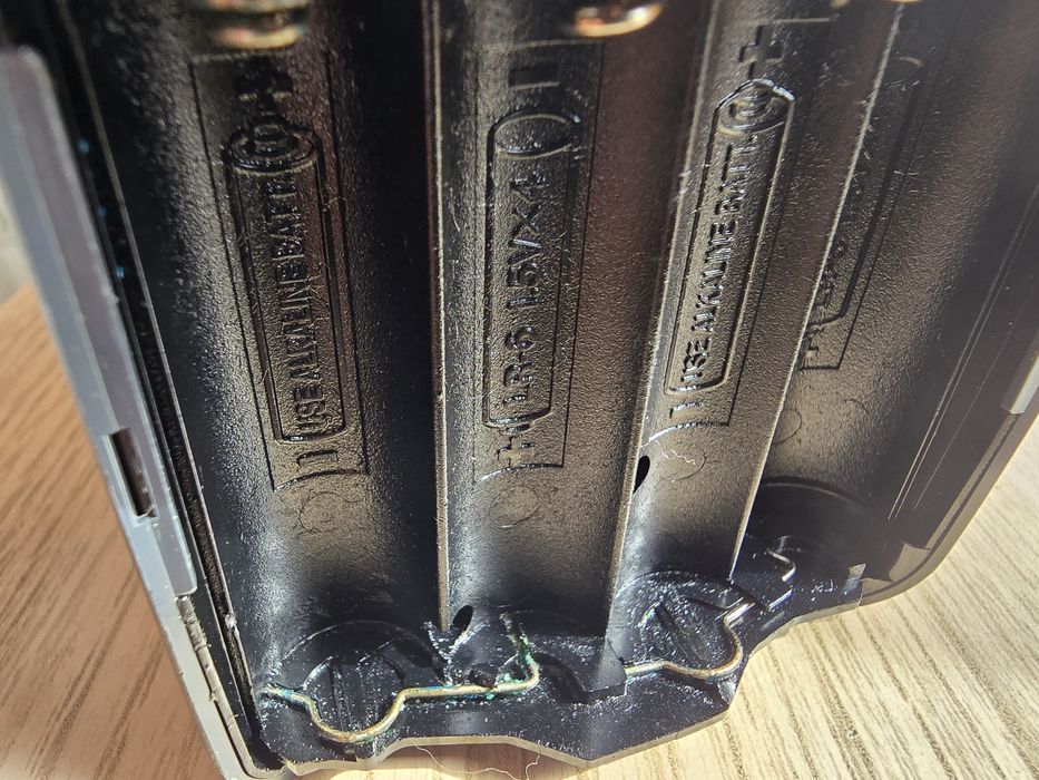 Fujifilm Instax 210 não liga