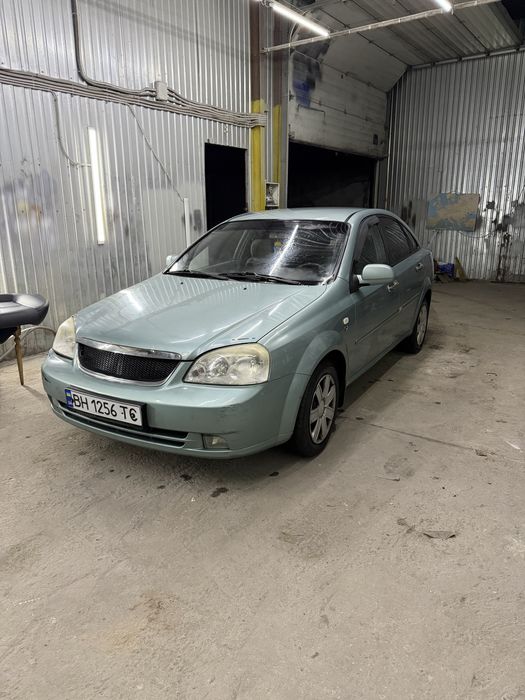 Chevrolet Lacetti 1.8 с газом Максимальная комплектация