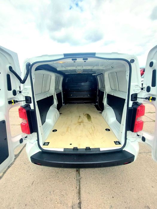 Wynajem Fiat Scudo furgon maxi L2H1 2.0MJ 1400 KG LADOWNOSC