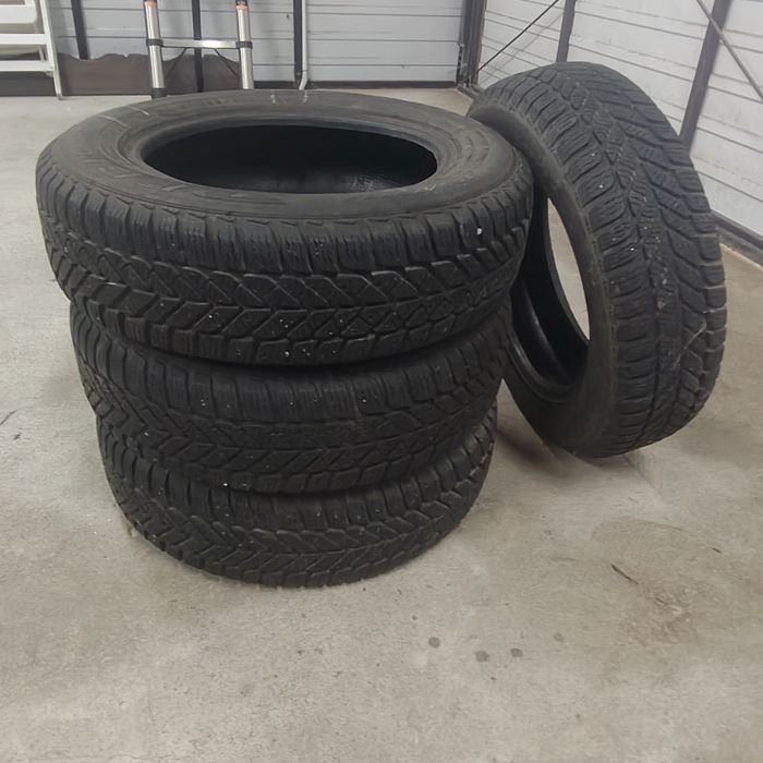 Opony zimowe Dębica Frigo 165/70 R14 – 4 sztuki, dobry stan