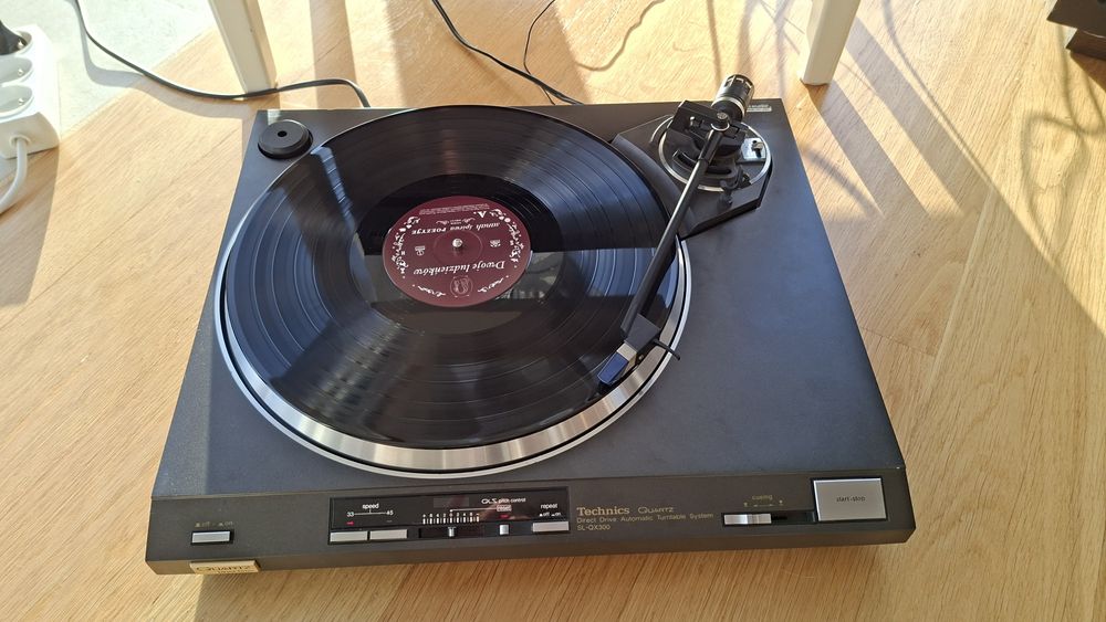 Ładny Gramofon Technics SL QX300 Sprawny
