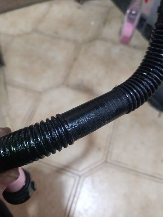 Патрубок охолодження Тесла 3 трубки антифризу кондиціонера