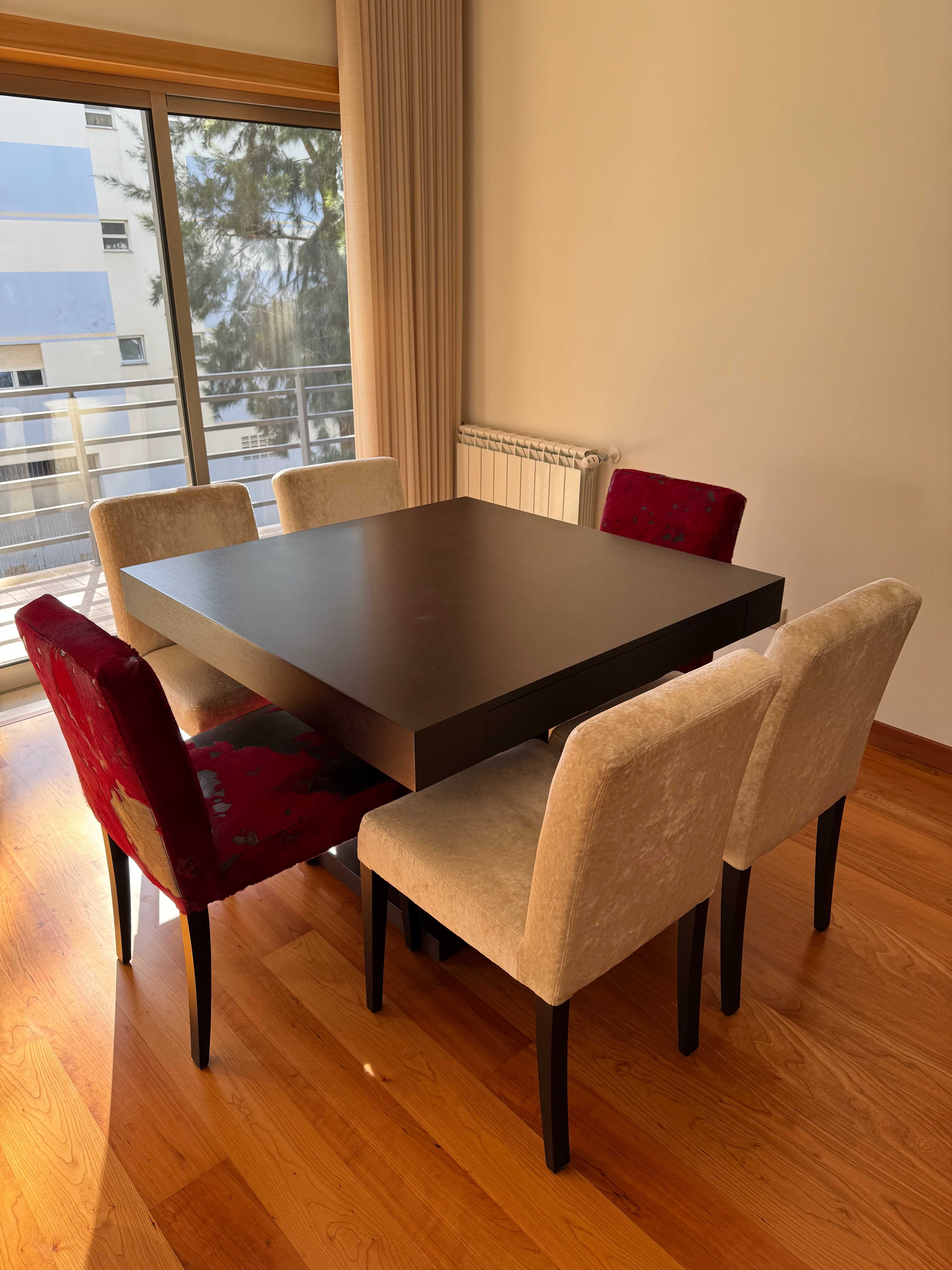 6 cadeiras de jantar modernas.