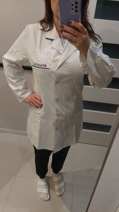 Fartuch medyczny krótki z długim rękawem  rozmiar 38/40