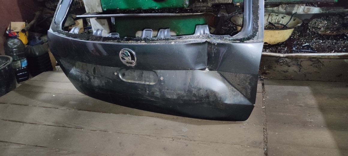 ляда кришка багажника octavia a7 двигун ЦЗ підсвітка кнопка багажника
