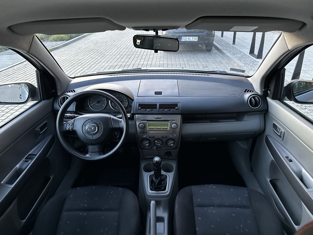 Mazda 2 1.4 Beznyzna 100% sprawna Klima 2x kola OC na rok!