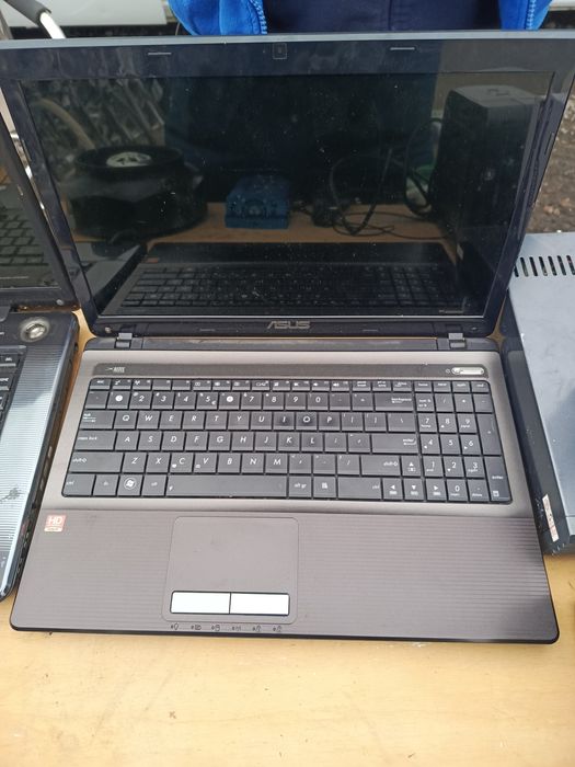 Laptop Asus x53u