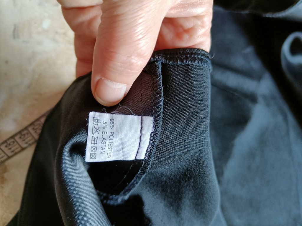 Bolerko z atłasowego materiału, rozmiar 42