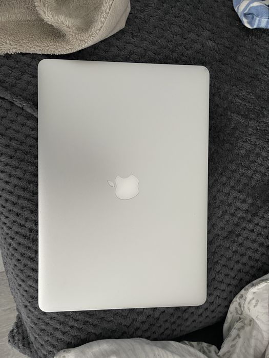 MacBook Pro 15 i7 16gb ram 250ssd 278 cykli