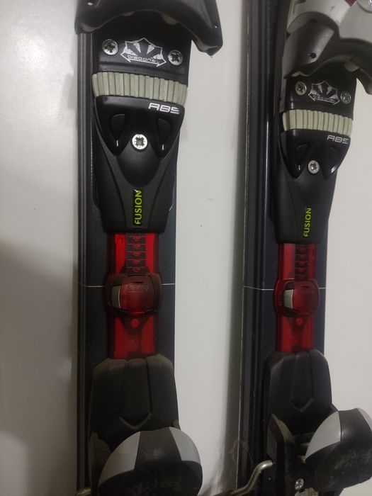 Narty carving'owe dla niej i dla niego 150 i 158 Buty i kijki Komplet