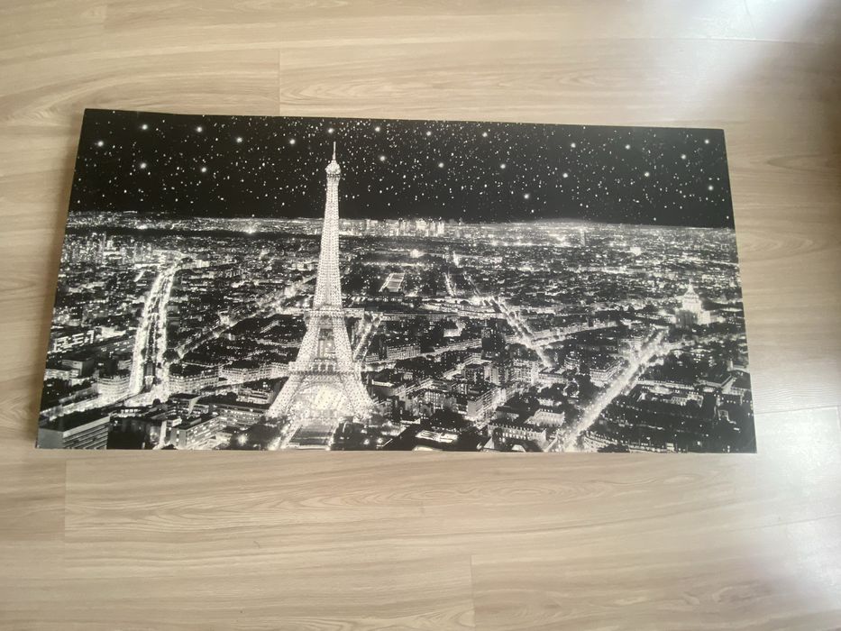 obraz czarno -bialy paryski z diamentami