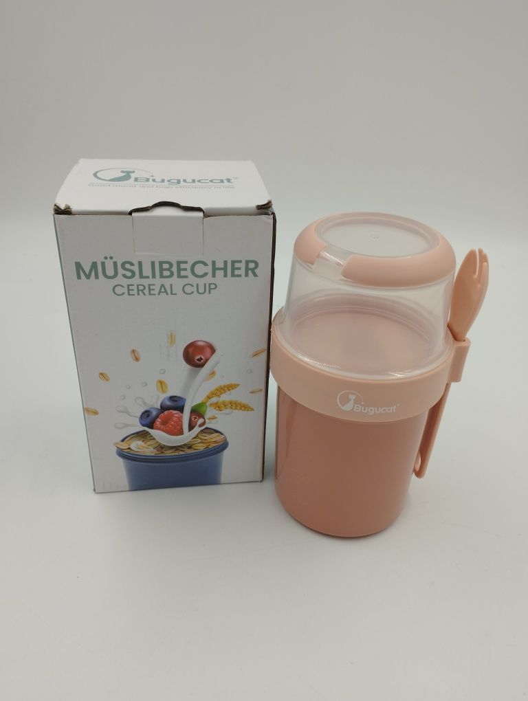 Kubek na musli, jogurt