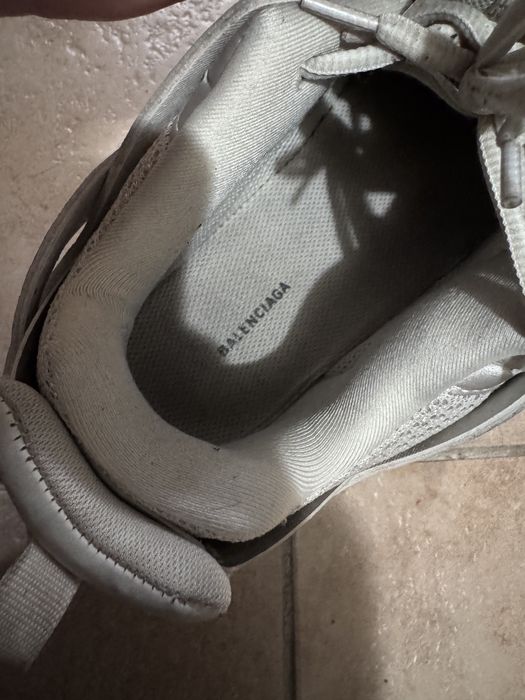 Balenciaga track