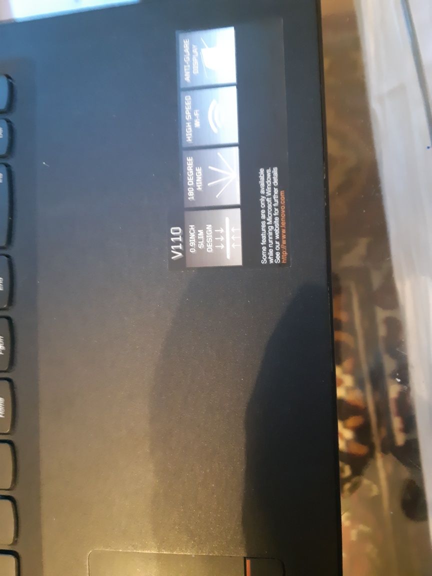 Laptop Lenovo v110