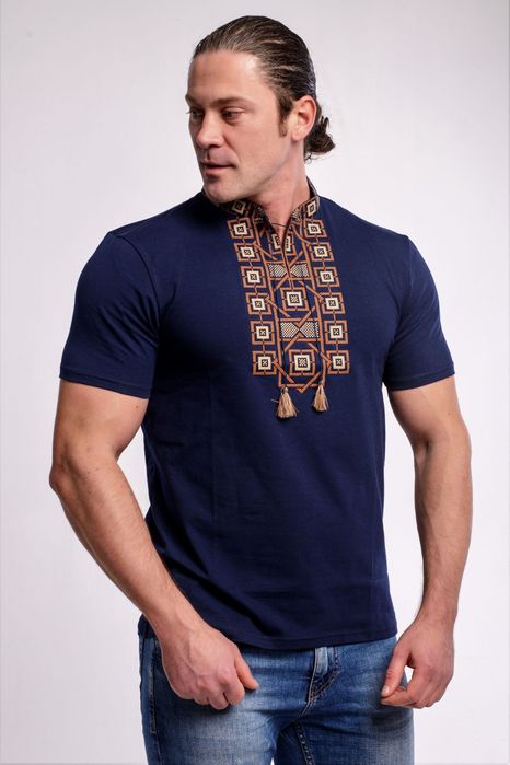 Вишиванки чоловічі.Різні розміри, кольори.