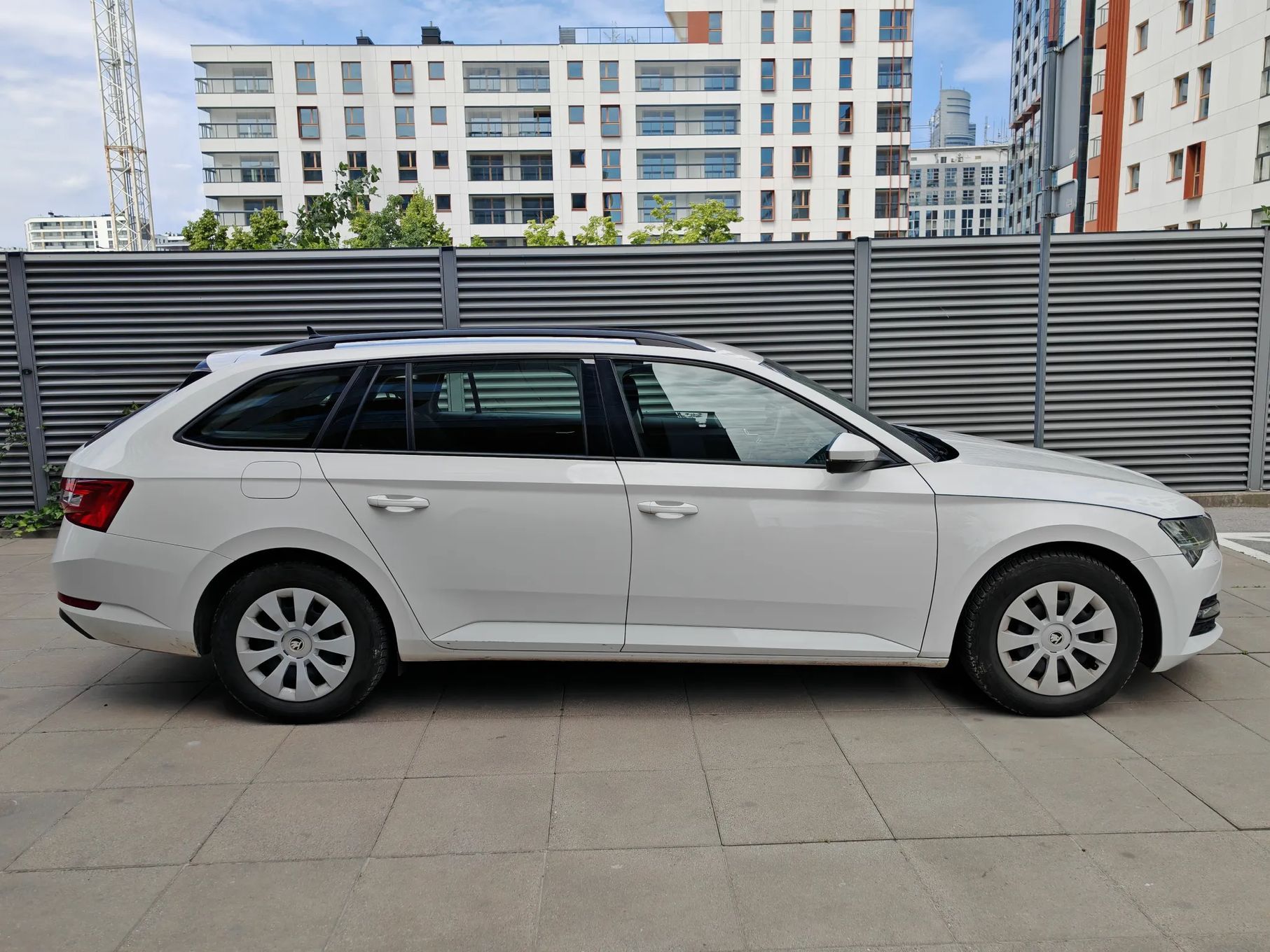 Skoda Superb Salon Polska kombi faktura vat
