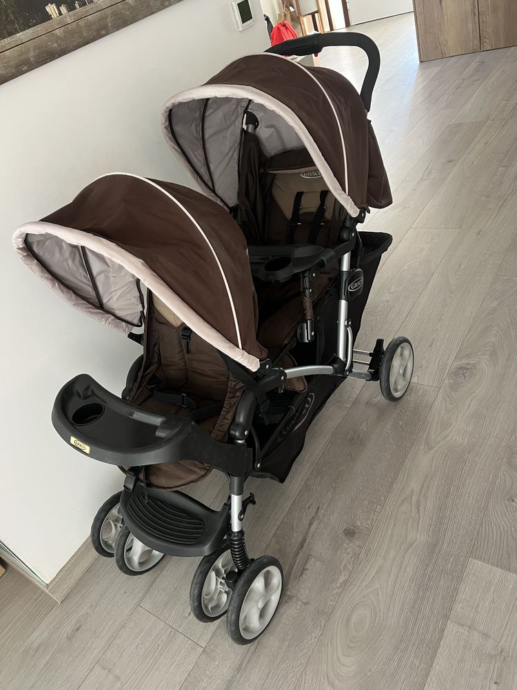 Carrinho gemeos Graco com accesorios incluidos