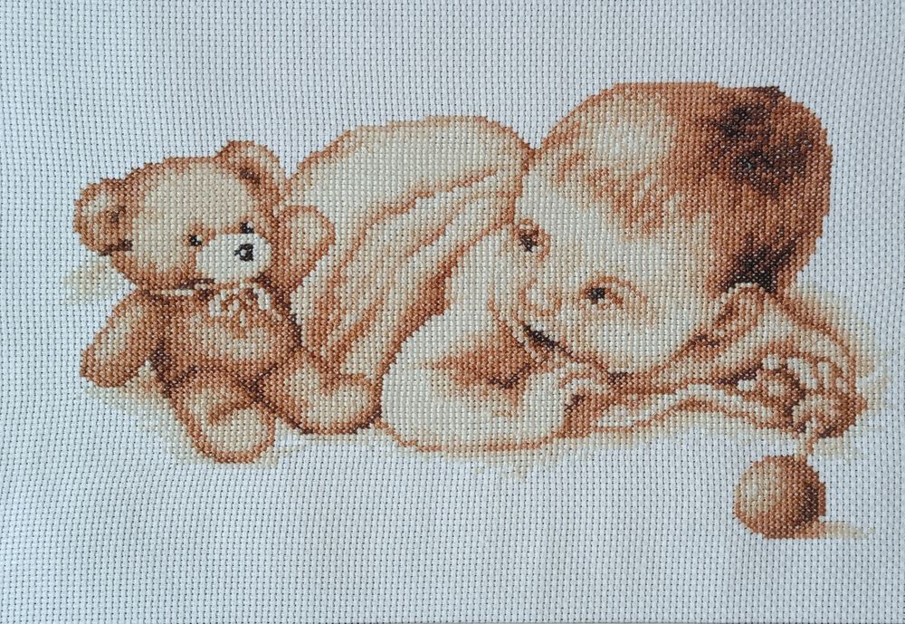 Картина вышитая крестиком Малыш