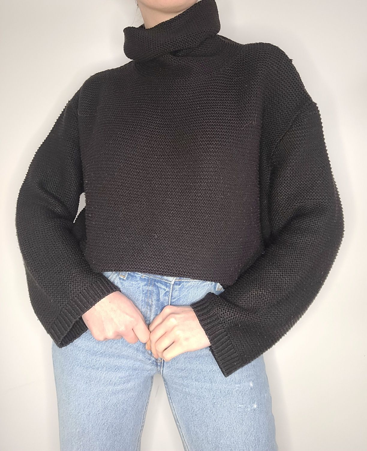 Czarny sweter oversize golf szerokie rękawy H&M