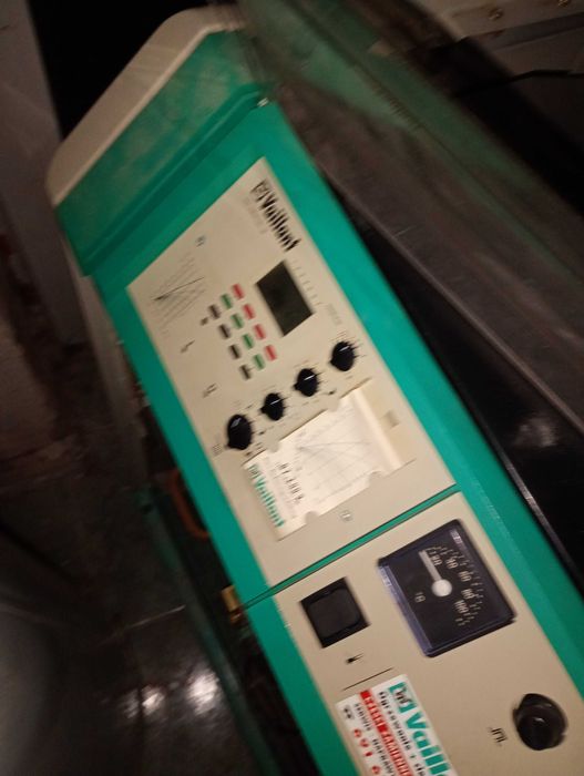 Piec gazowy Vaillant  + zbiornik C.W.U.