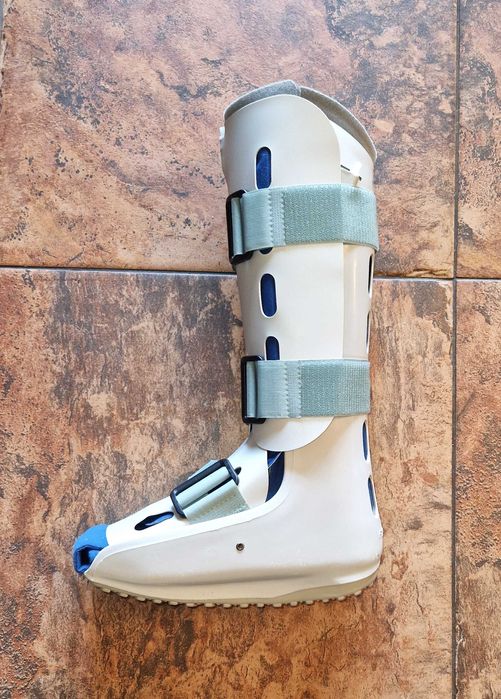 Orteza na nogę goleń stopę but ortopedyczny Aircast PneumaticWalker M