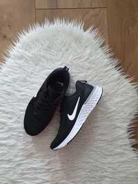 Buty sportowe Nike Odyssey 39